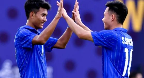 ทีมชาติไทย 3-0 ทีมชาติสิงคโปร์ : ชำแหละทุกประเด็นร้อนหลังชัยชนะ ช้างศึก ใน ซีเกมส์